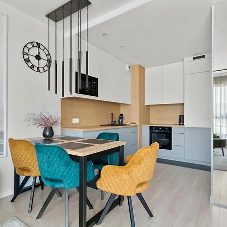 Apartman Doki Free Parking & Foodhall By Alqueen Gdańsk